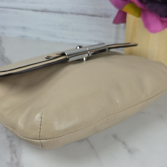 COACH KRISTIN SHOULDER BAG BEIGE CREAM CROSSBODY SMALL PURSE GUC - Picture 10 of 13